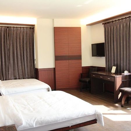 Lu Fang View Bed & Breakfast Đông Cảng Ngoại thất bức ảnh